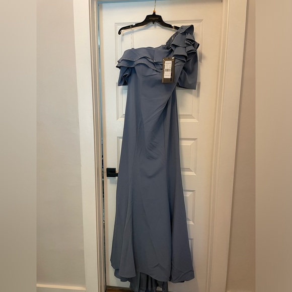 Daymore dress in Delphi Blue - Picture 2 of 2